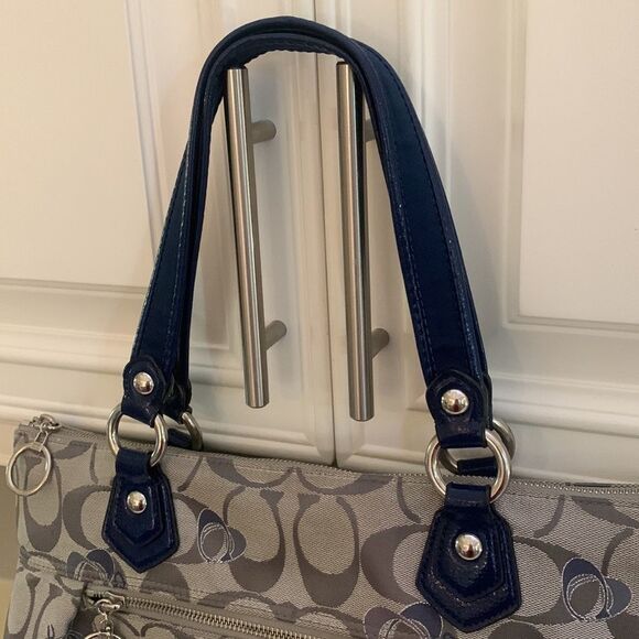 COACH POPPY Purse - Picture 6 of 10